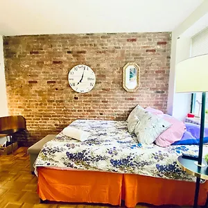 Guest house Times Square Manhattan - Private Room In 2 Bedroom Apartment New York