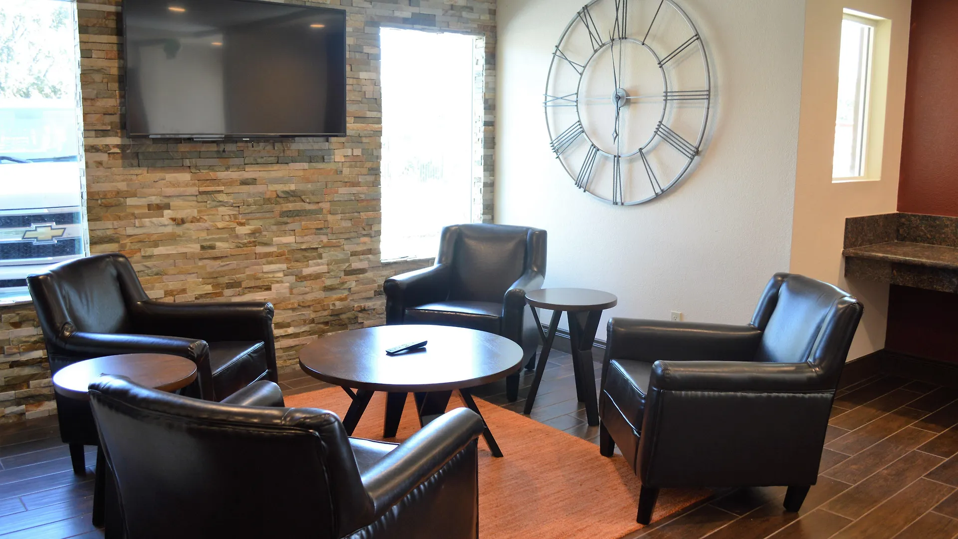 Red Roof Inn & Suites Sacramento North North Highlands